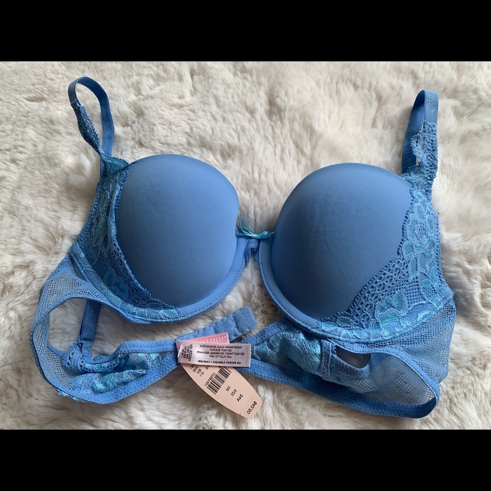 Brand new Victoria Secret bra 34B NWT